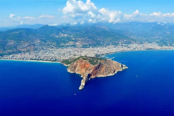 Аланья Клеопатра Бич