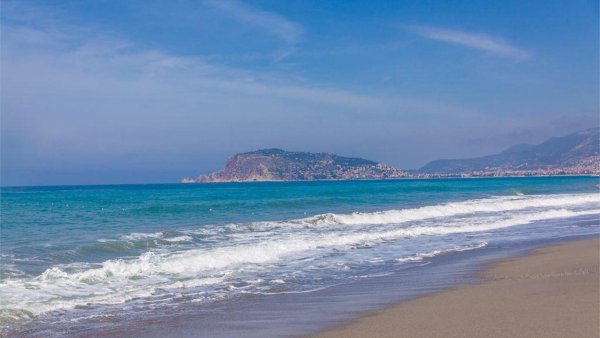 Песчаный пляж Клеопатры Алания