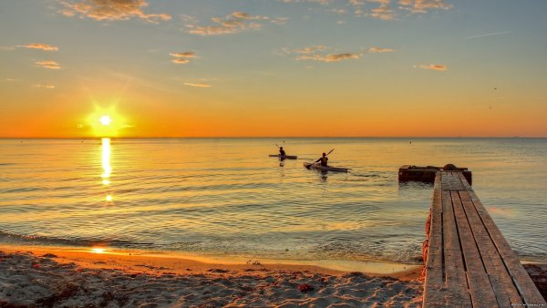 Закат над морем