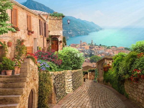 Старинные улочки городков Приморья Италии