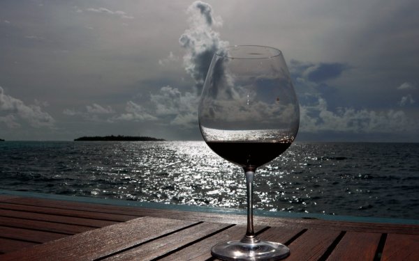 Вино и море