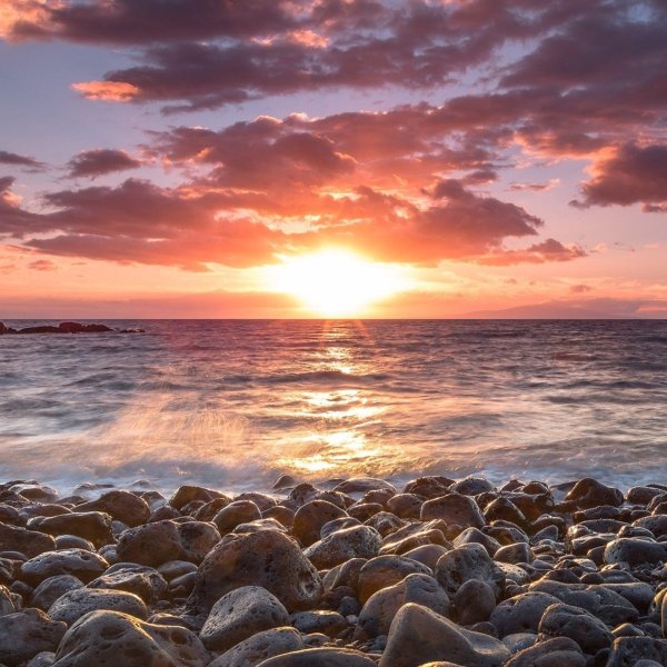 Красивый закат на море