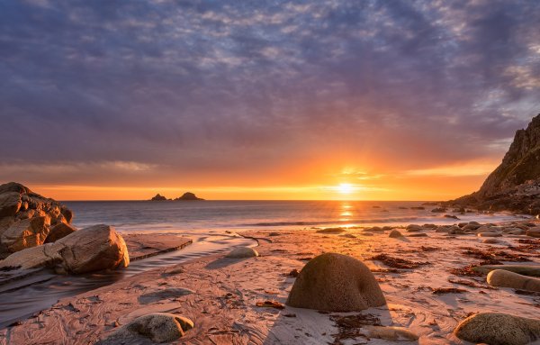 Исландия горы море