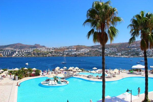 Турция Аланья флаг