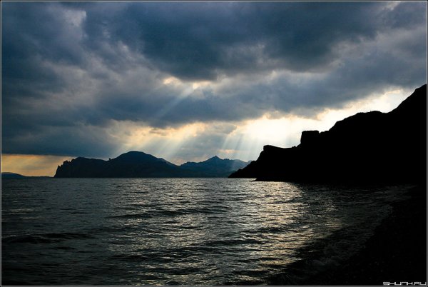 Небо горы черное море