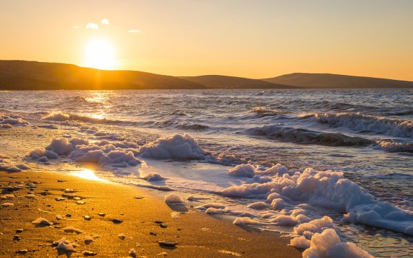 Красивый рассвет на море