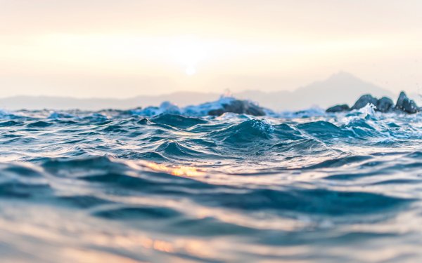 Голубое море
