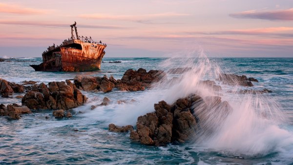 Море скалы корабль