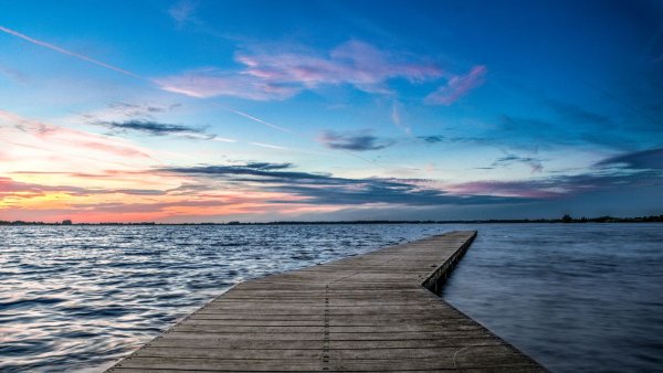 Море причал