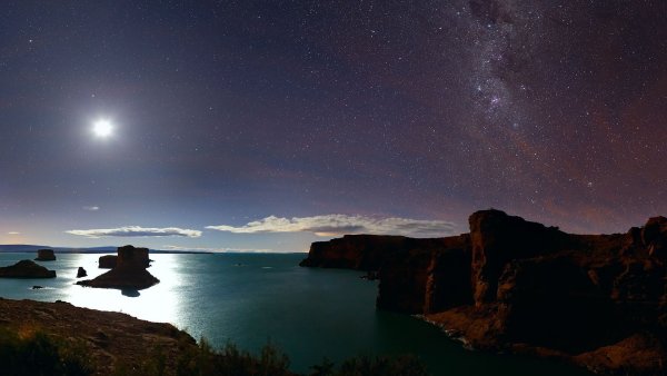 Ночное небо и море