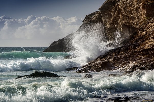 Море скалы шторм Крым