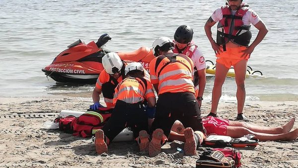 Спасатели на воде