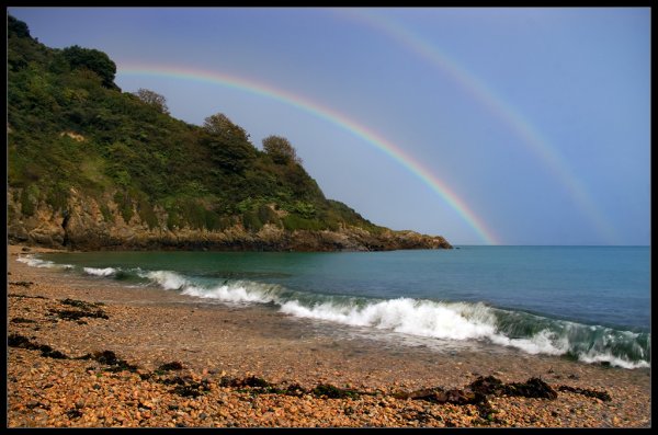 Радуга на море