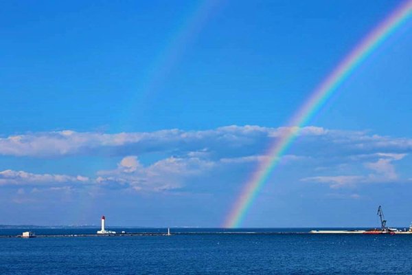 Радуга над морем