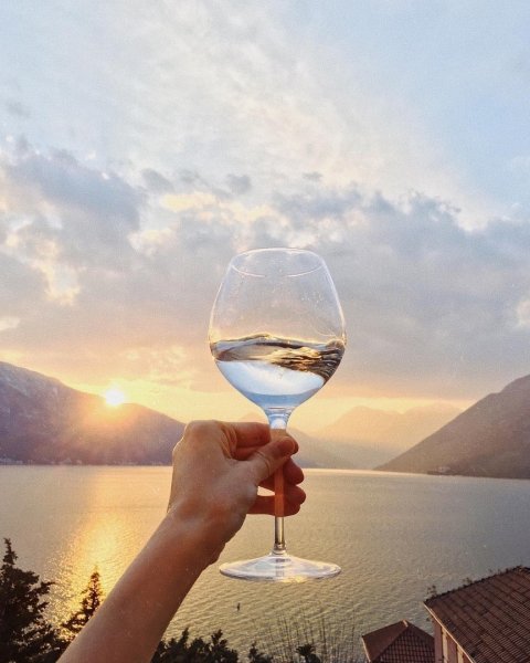 Вино и море