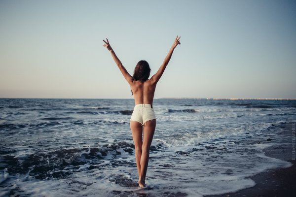 Девушка на закате