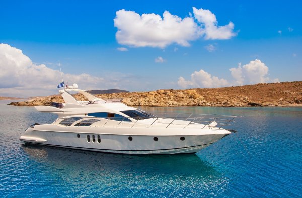 Парусные яхты в Черногории