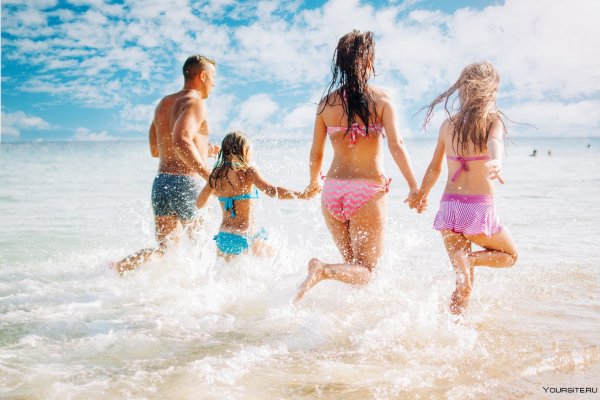Семейная фотосессия на море