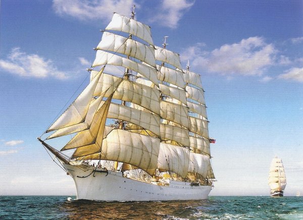 Корабль в море для детей