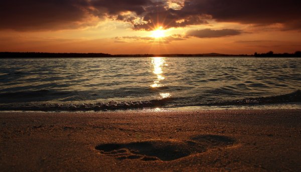 Закат на побережье