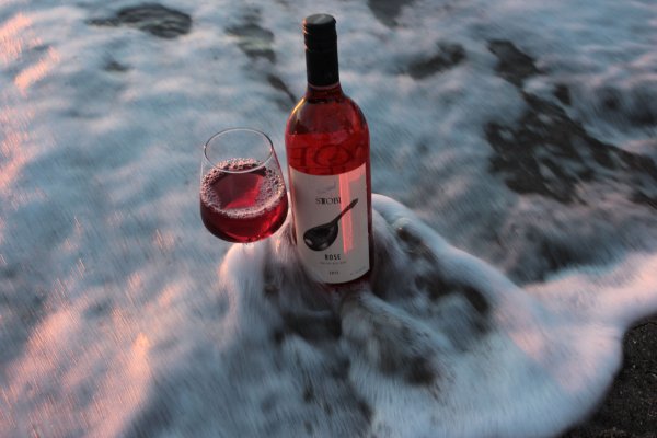 Вино и море