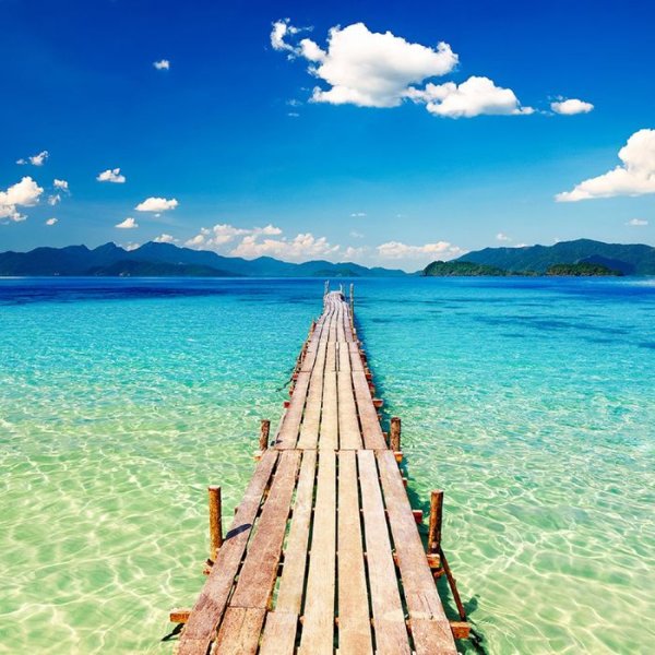 Скала Парус в Геленджике