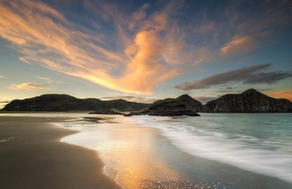 Море горы пляж