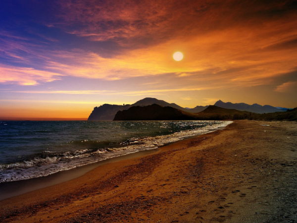 Горы море закат