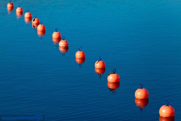 Ограничительные буйки