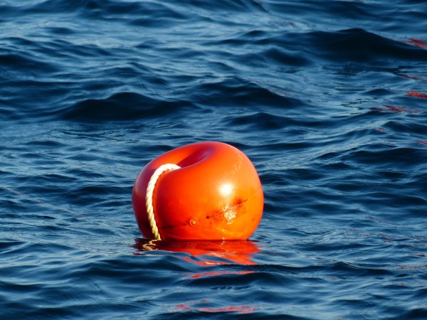 Буйки в океане