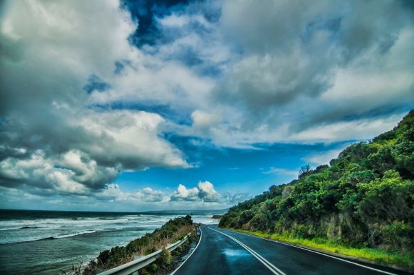 Дорога у моря