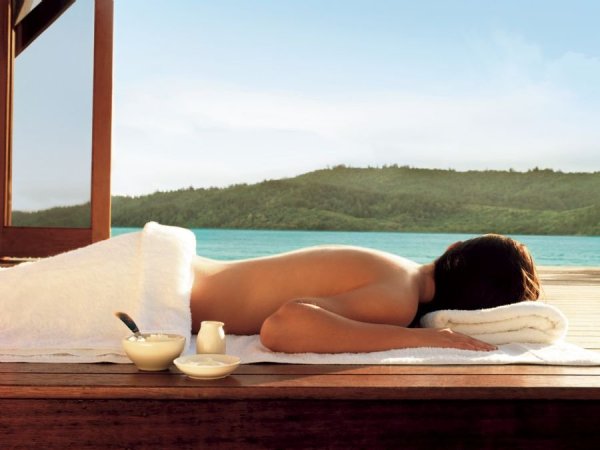 Массаж на берегу моря