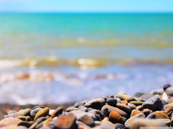 Галечный пляж Корсика