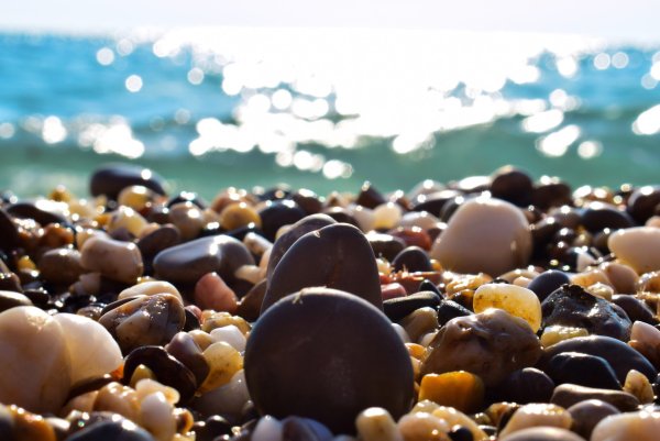 Море галька