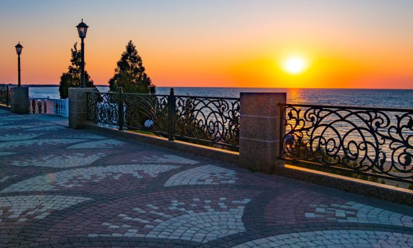 Приморская набережная Ейск