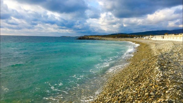 Берег черного моря Геленджик