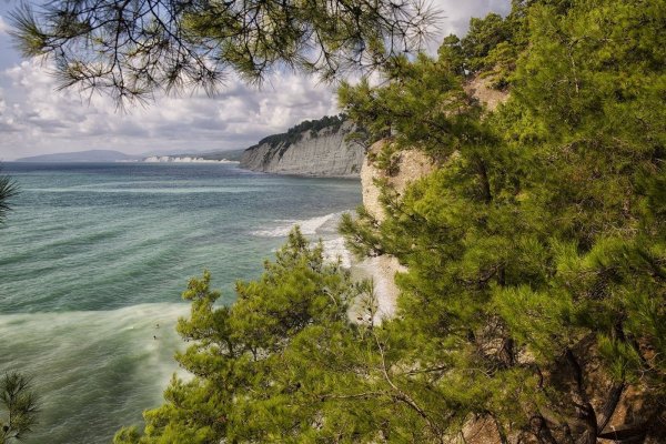 Джанхот бухта голубая бездна