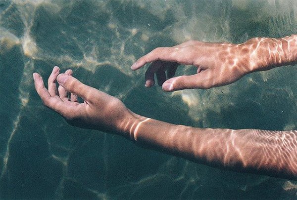 Море и ноги пары