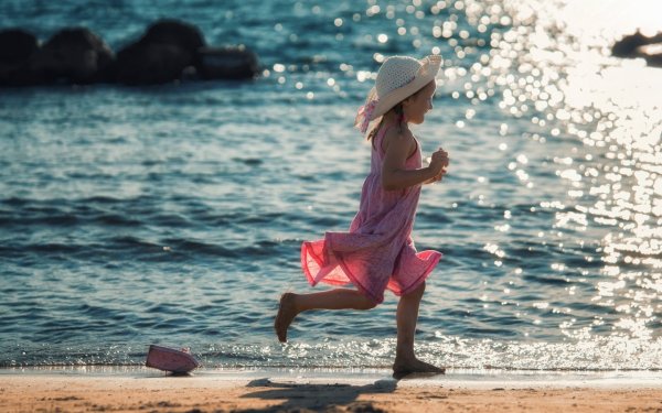 Девочка и море