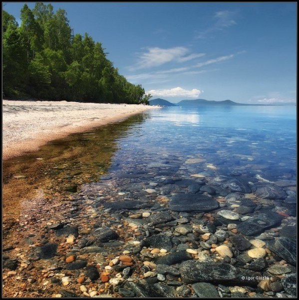 Каменистый берег моря