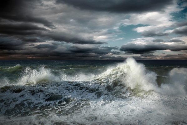 Берингово море шторм