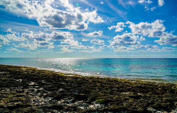 Облачность на берегу моря