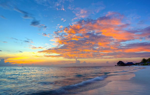 Восход на море