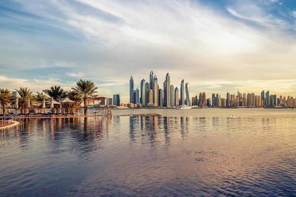 Эмираты море