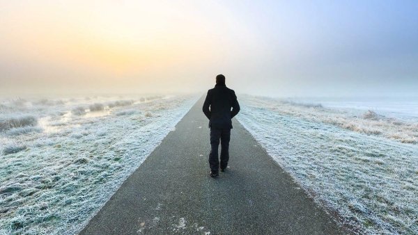 Человек уходящий в даль картинки