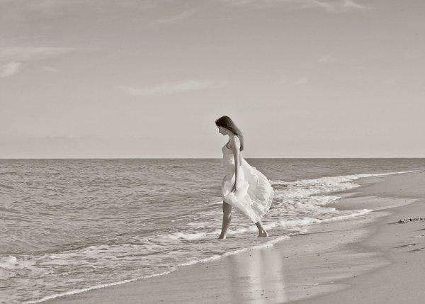 Прогулка по берегу моря