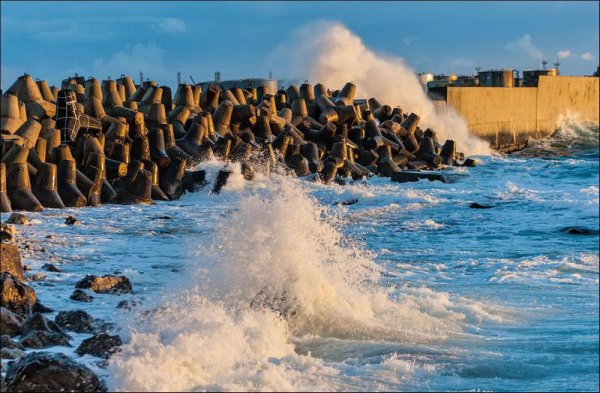Южный оградительный мол Севастополь