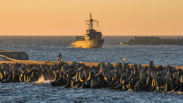 Волноломы Новороссийск