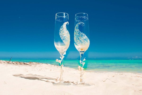 Wine on the Beach aesthetic