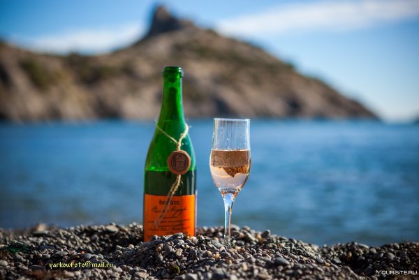 Вино и море